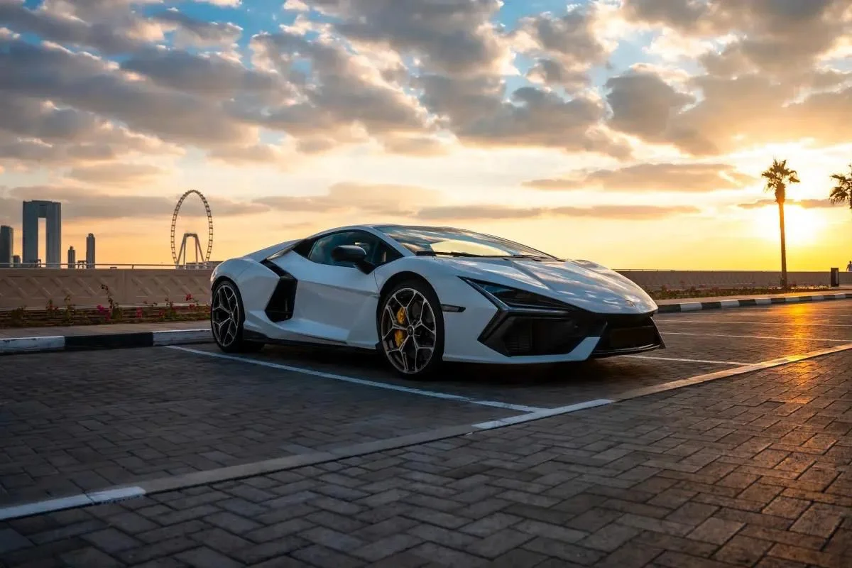 Luxury vs. Economy Car Rental – Which is Better?